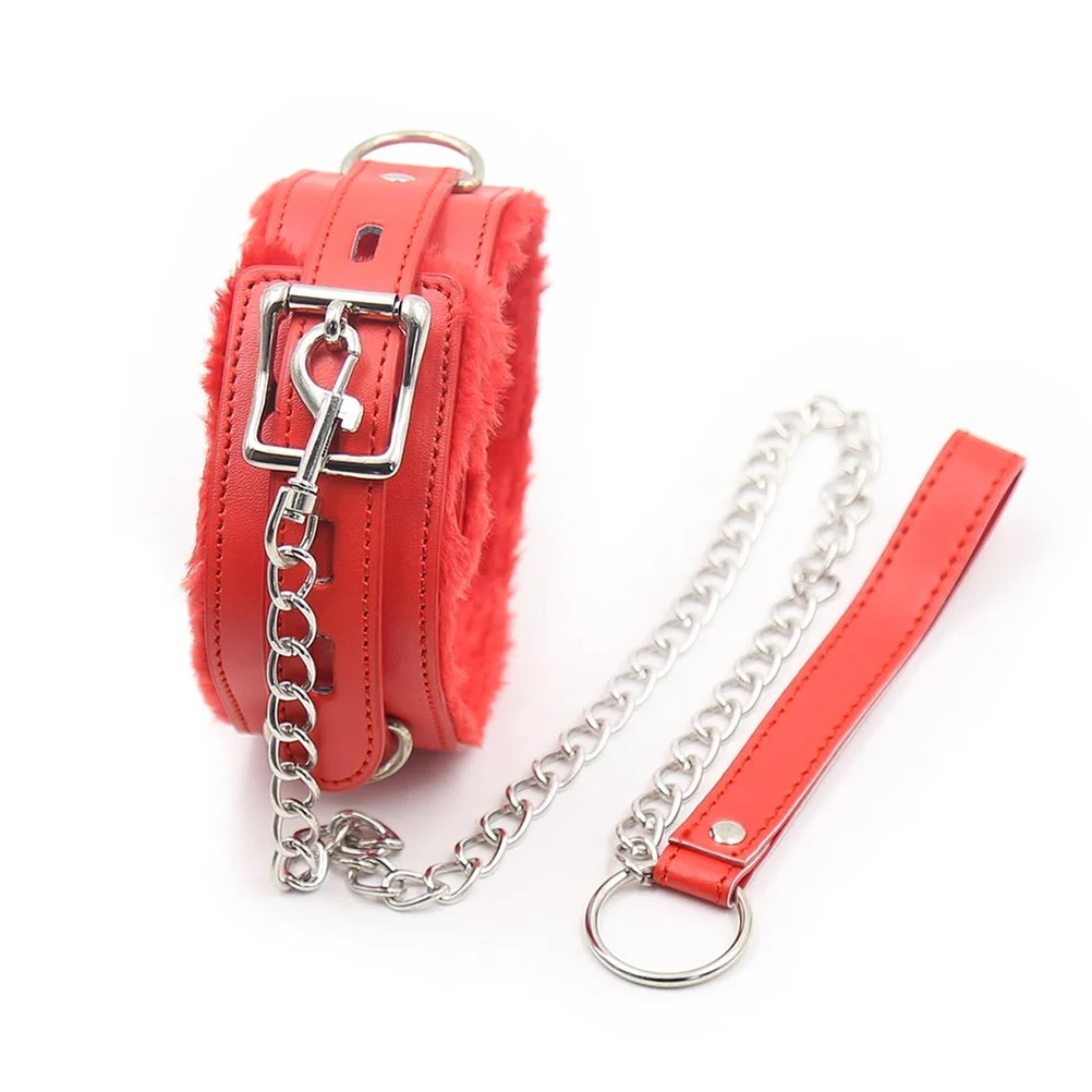 Collar Felpa con Cadena Rojo